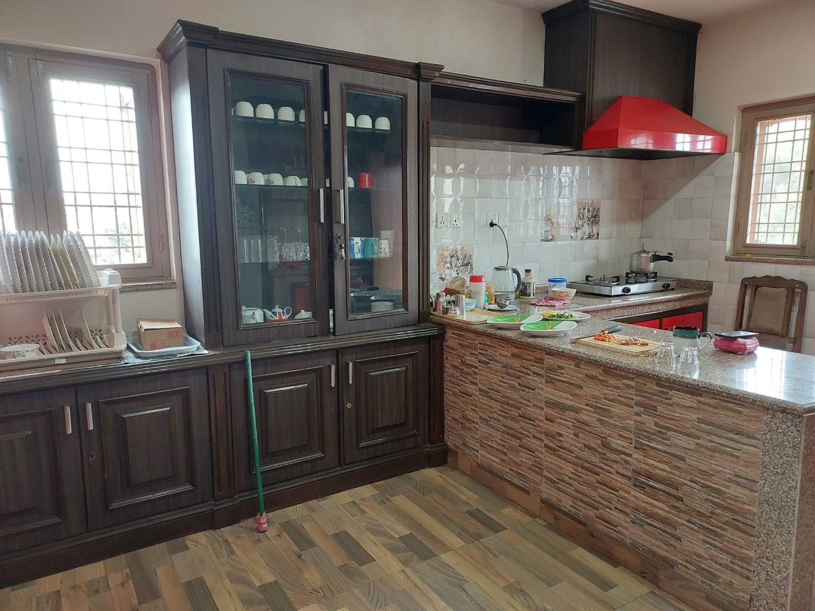 SELF COOKING KITCHEN